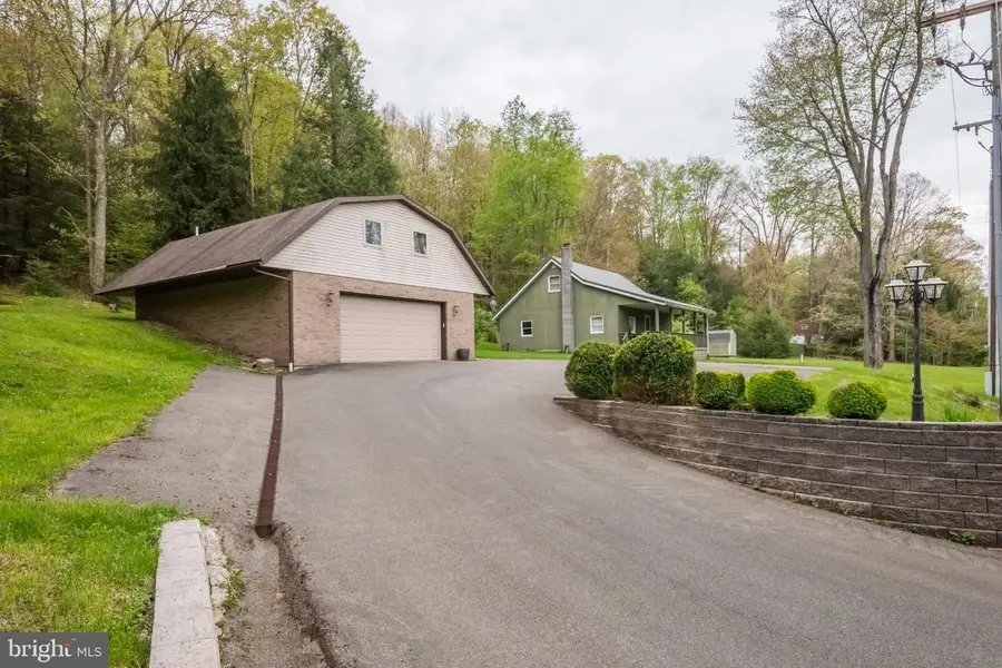 206 Mayhew Inn Rd, Oakland, MD 21550 - #3