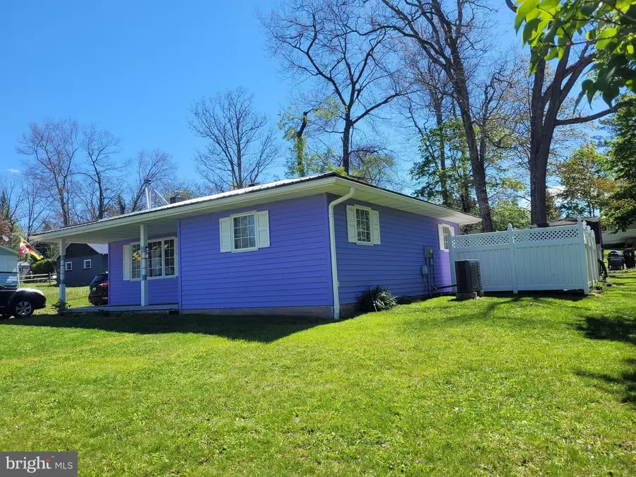 512 Roanoke Ave, Oakland, MD 21550 - #2