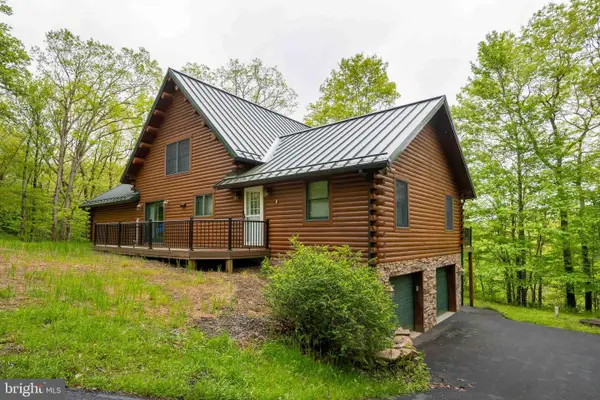 251 Robinwood Dr, OAKLAND, MD 21550