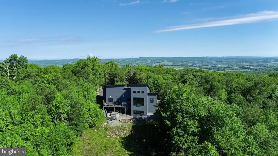 211 High Point Ridge Rd, Oakland, MD 21550 - #2