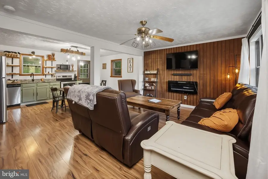 1499 Foster Rd, Oakland, MD 21550 - #3