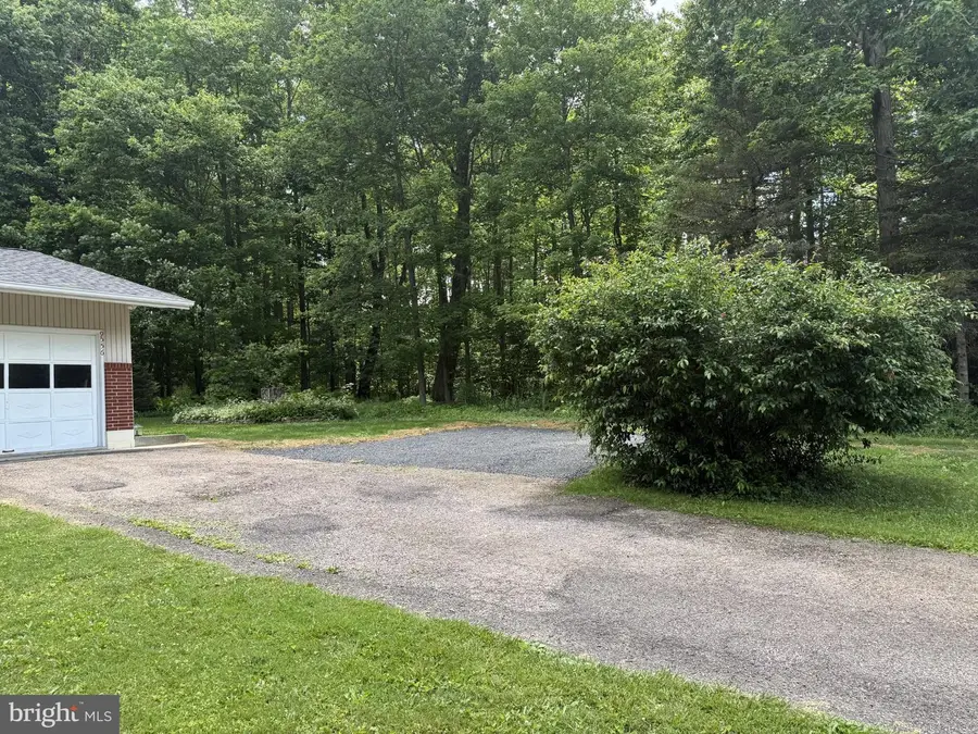 9556 New Germany Rd, Grantsville, MD 21536 - #2