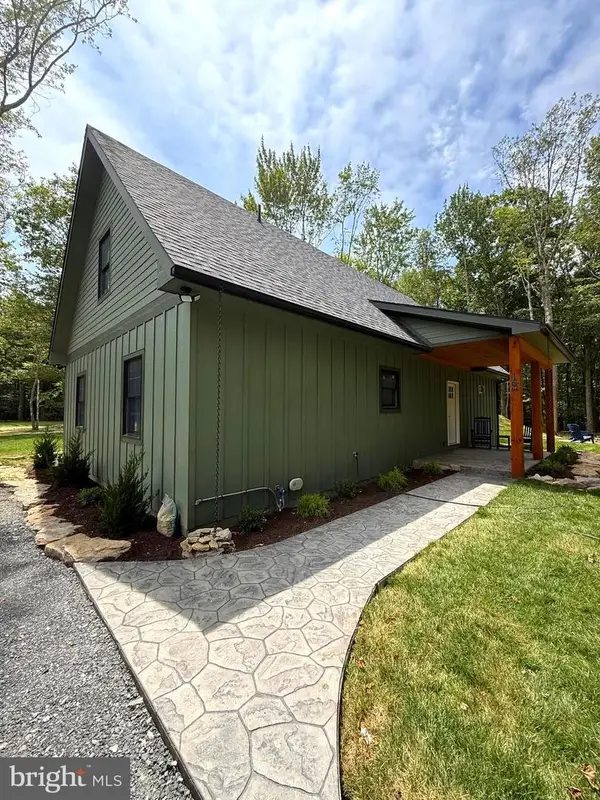 15 Byran Dr, OAKLAND, MD 21550