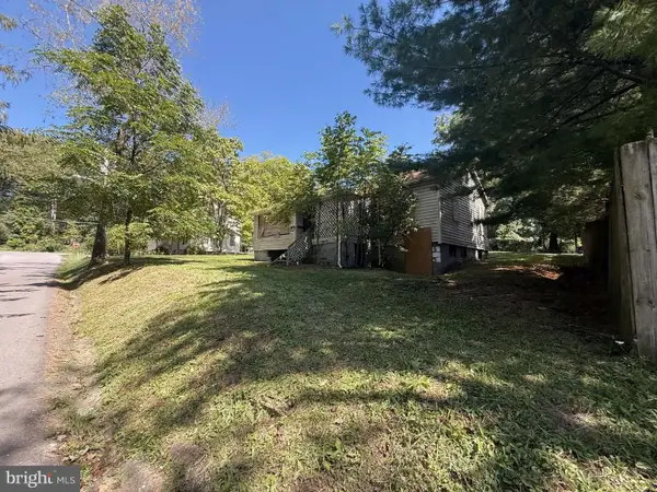 809 N, MOUNTAIN LAKE PARK, MD 21550