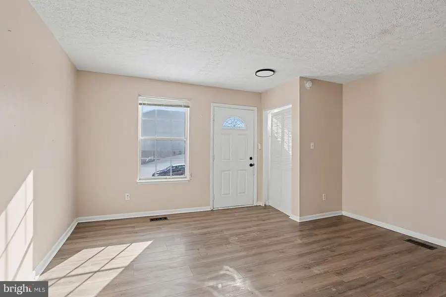 834 W Spring Meadow Ct, Edgewood, MD 21040 - Image #2