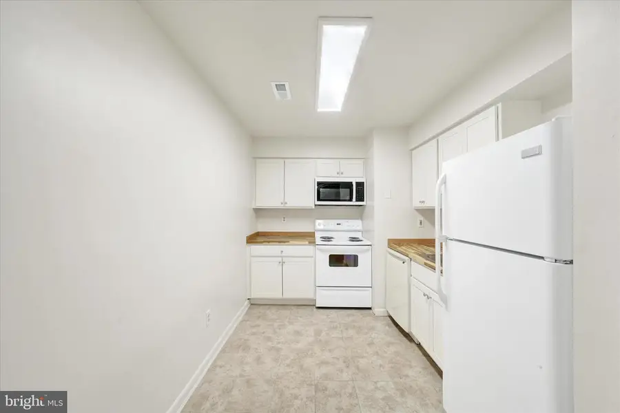 2007 Magnolia Woods Ct #b, Edgewood, MD 21040 - #3