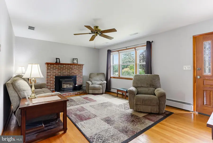 815 Reckord Rd, Fallston, MD 21047 - #3