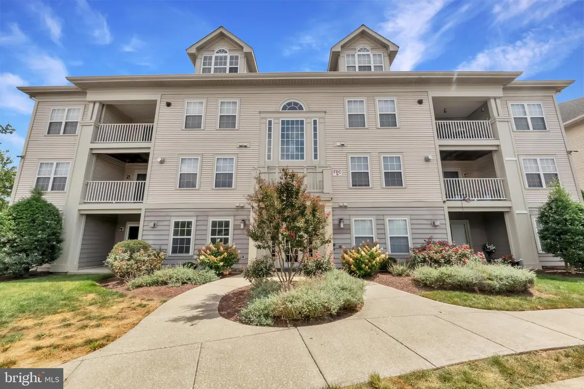 9060 Gracious End Ct #204, Columbia, MD 21046 - Image #1