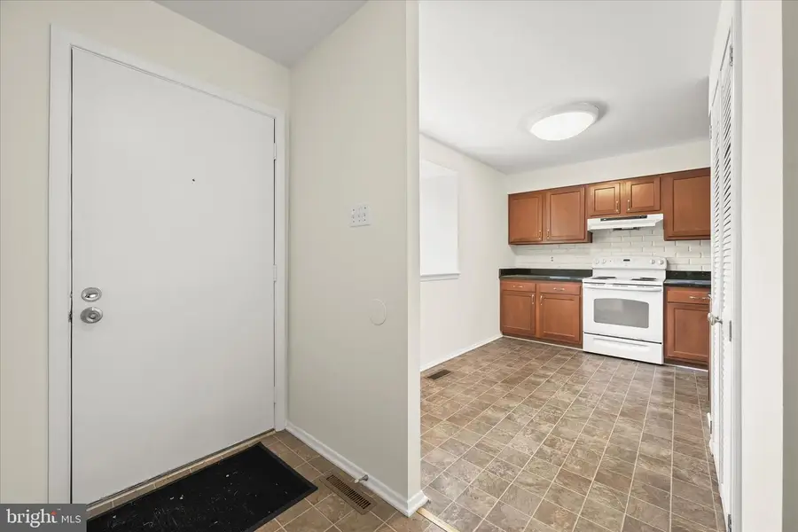 7020 Knighthood Ln Sw, Columbia, MD 21045 - Image #3