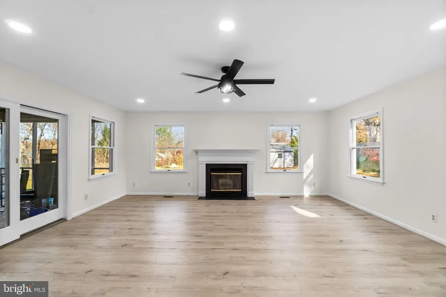 10214 Burnside Dr, Ellicott City, MD 21042 - Image #3