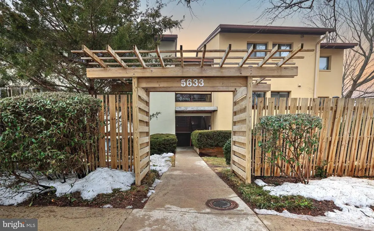 5633 Harpers Farm Rd #d, Columbia, MD 21044 - #1