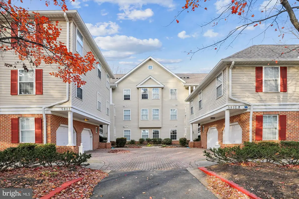 5832 Wyndham Cir #104, Columbia, MD 21044 - Image #1