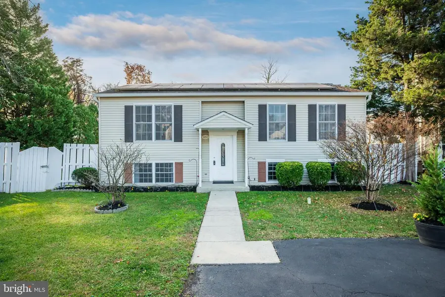 8252 Glen Ct, Jessup, MD 20794 - Image #2