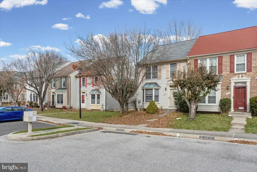 8756 Manahan Dr, Ellicott City, MD 21043 - Image #2