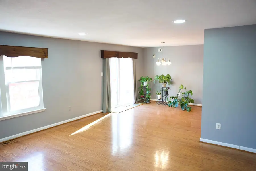 3603 Mill Lawn Ct, Ellicott City, MD 21043 - Image #3