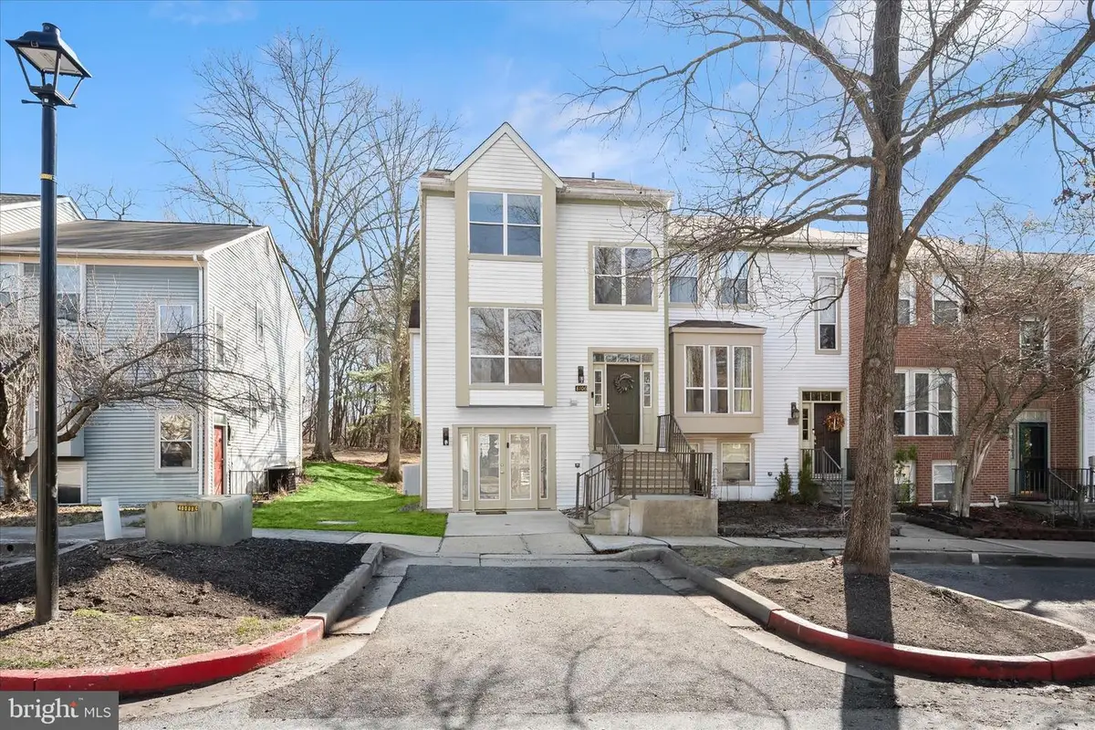 8106 Wooded Glen Ct, Ellicott City, MD 21043 - #1