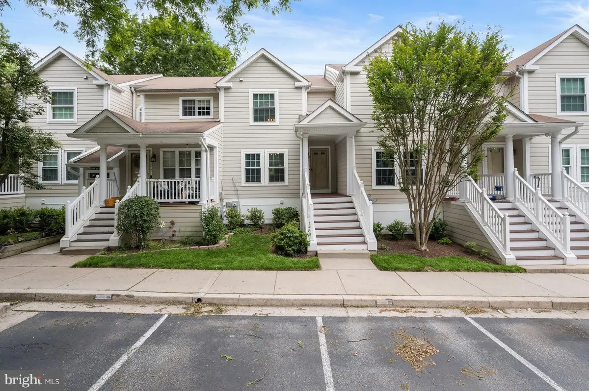 4850 Dorsey Hall Dr #8, Ellicott City, MD 21042 - #1