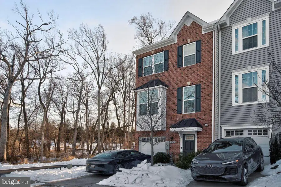 10724 Hidden Ridge Dr, Columbia, MD 21044 - #2