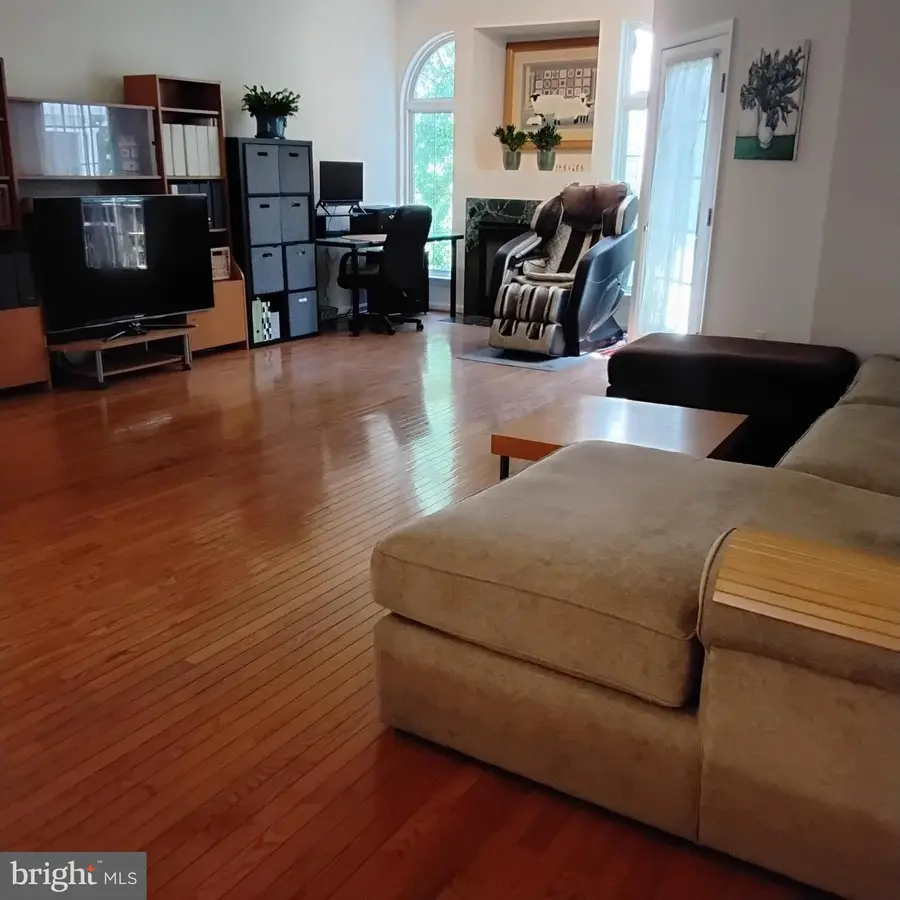 6030 Blue Point Ct, Clarksville, MD 21029 - #3