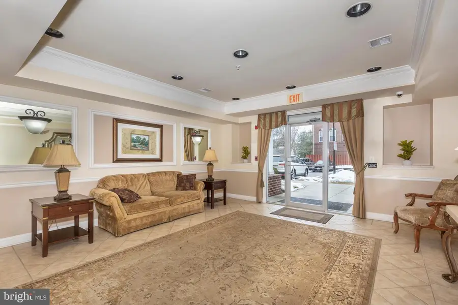 5900 Whale Boat Dr #405, Clarksville, MD 21029 - #3