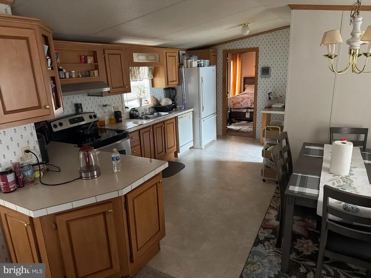 6502 Vert Dr, Elkridge, MD 21075 - #1