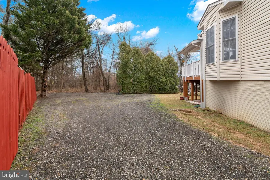 8252 Glen Ct, Jessup, MD 20794 - #3