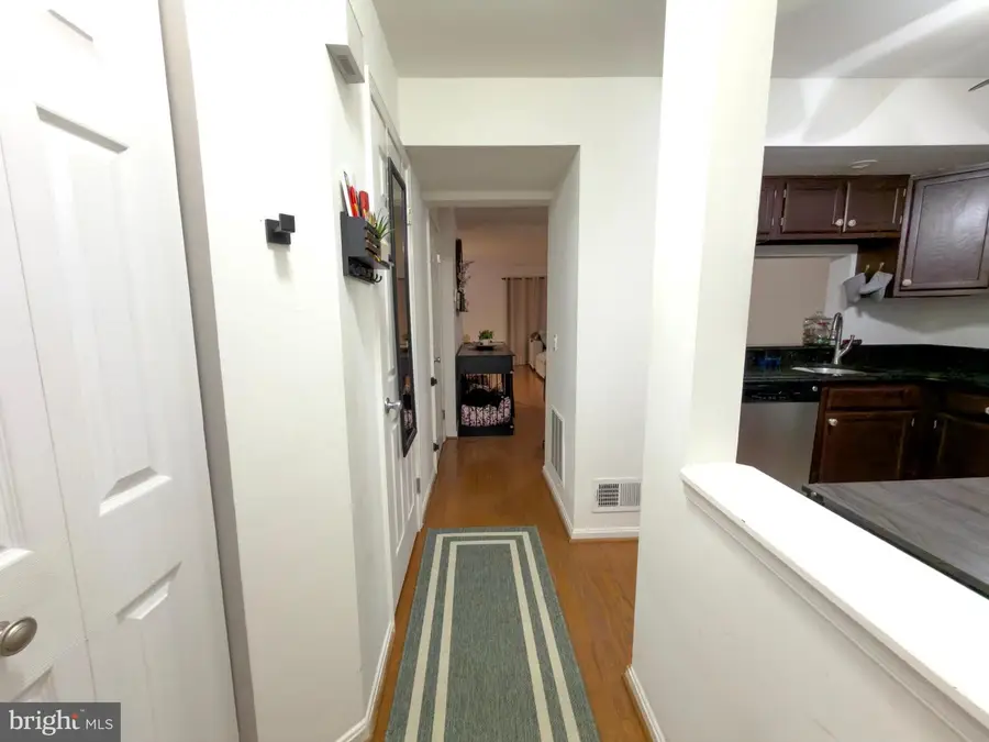 9611 Stirling Bridge Dr, Columbia, MD 21046 - #2