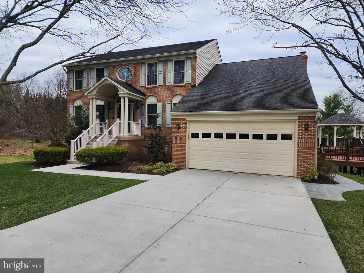 8456 Roberts Rd, Ellicott City, MD 21043 - #1