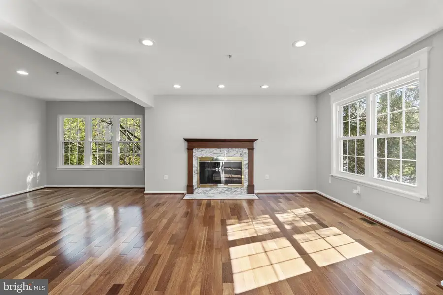 12239 Green Meadow Dr, Columbia, MD 21044 - #2