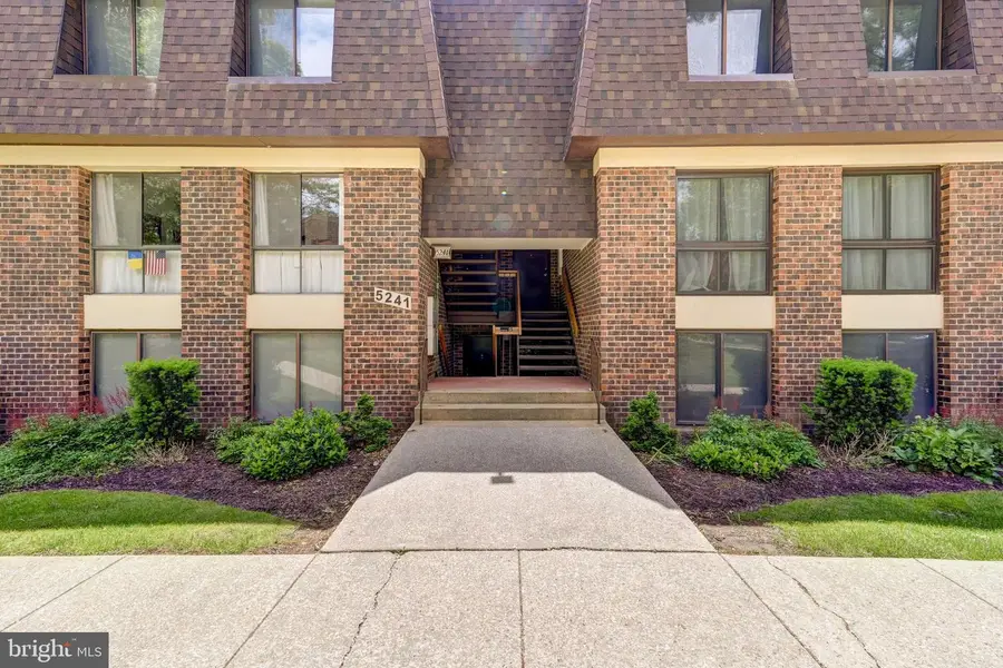 5241 W Running Brook Rd #302, Columbia, MD 21044 - #2
