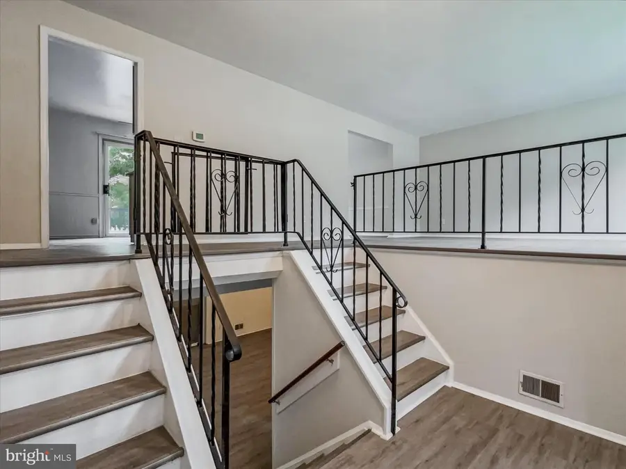 2618 Jonathan Rd, Ellicott City, MD 21042 - #3