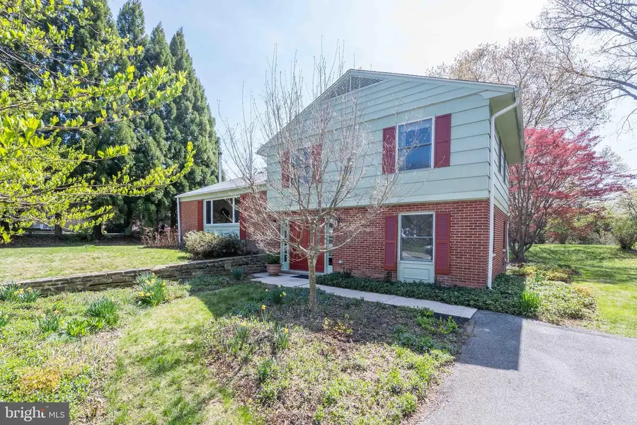 9221 Spring Valley Rd, Ellicott City, MD 21043 - #2