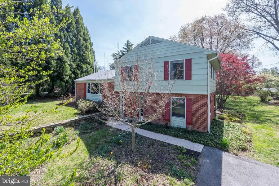 9221 Spring Valley Rd, Ellicott City, MD 21043 - #3