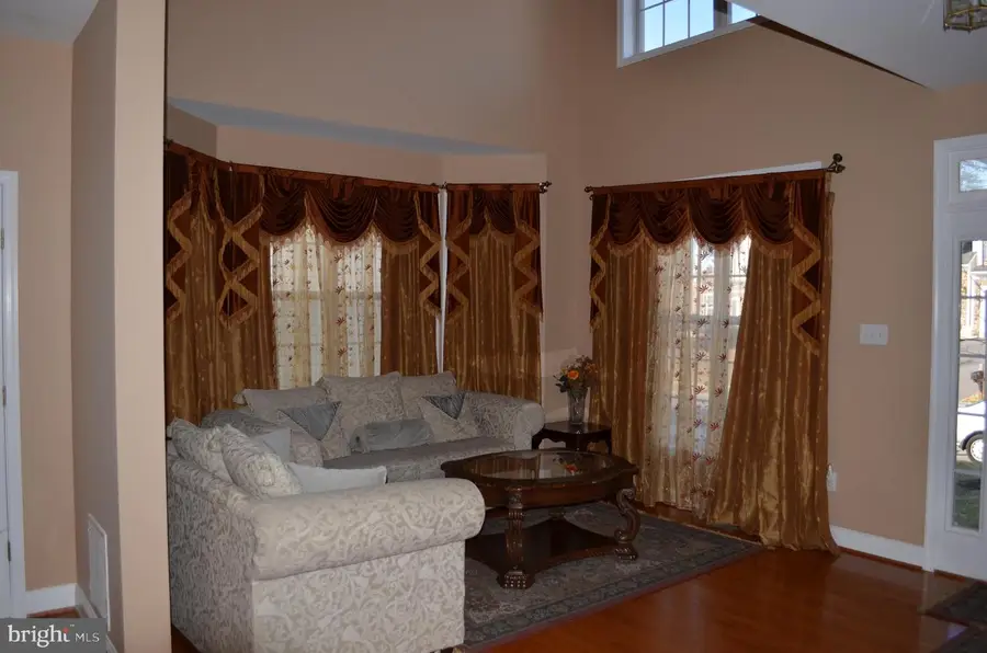 9631 Washington Ave, Laurel, MD 20723 - #2