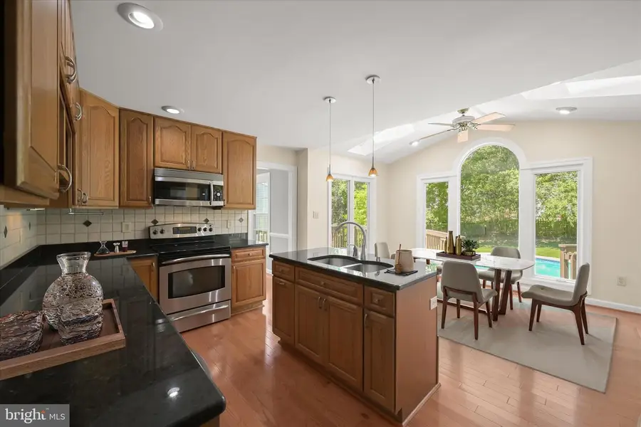 8649 Goldenstraw Ln, Columbia, MD 21045 - #3