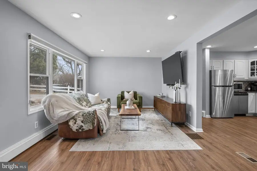 10009 Frederick Rd, Ellicott City, MD 21042 - #3