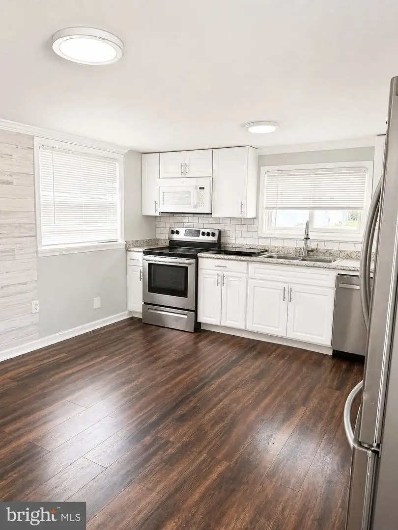 6505 Vert Dr, Elkridge, MD 21075 - #1