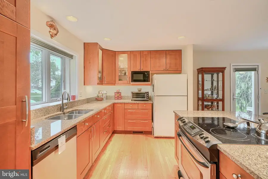 6706 Allview Dr, Columbia, MD 21046 - #3