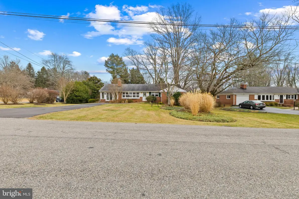 8419 High Ridge Rd, Ellicott City, MD 21043 - #1