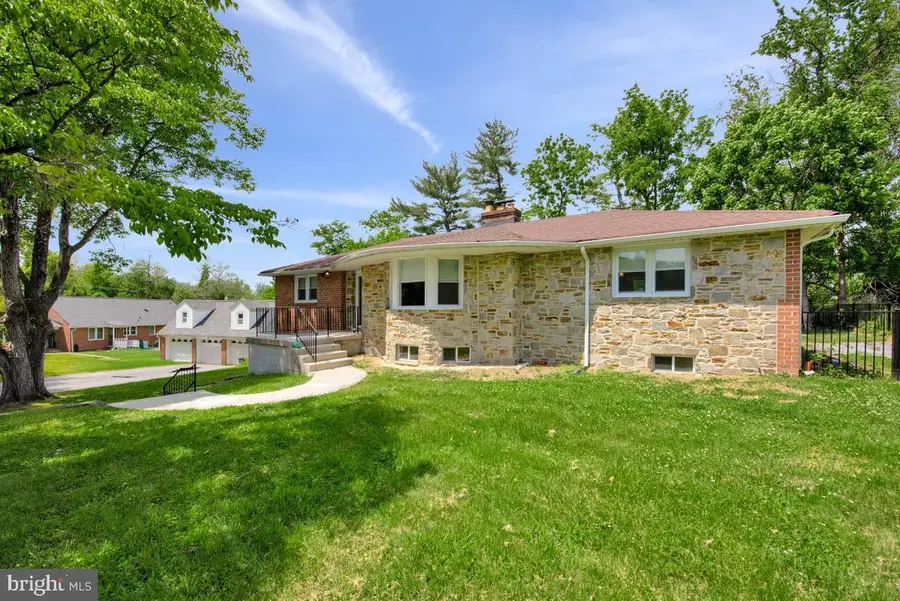 8530 Linwood Dr, Ellicott City, MD 21043 - #2