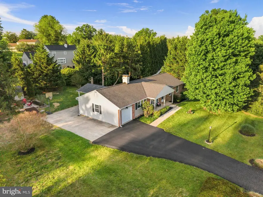 9398 Paulskirk Dr, Ellicott City, MD 21042 - #3