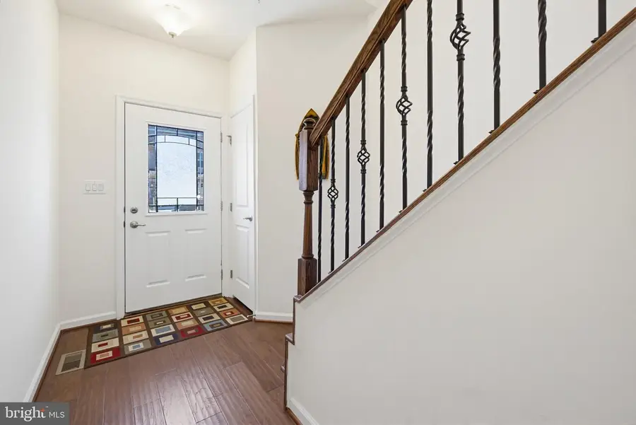 6446 Park Forest Cir, Elkridge, MD 21075 - #2