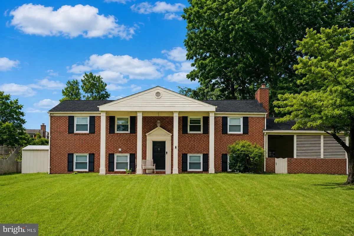 3906 Foxhill Dr, Ellicott City, MD 21042 - #1