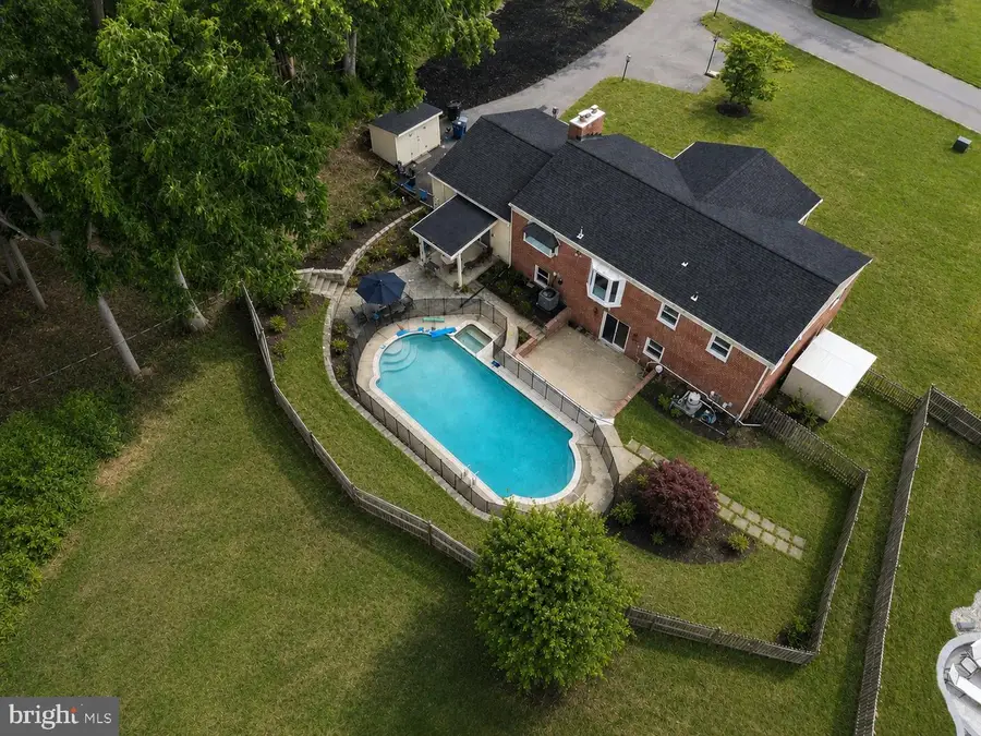 3906 Foxhill Dr, Ellicott City, MD 21042 - #3