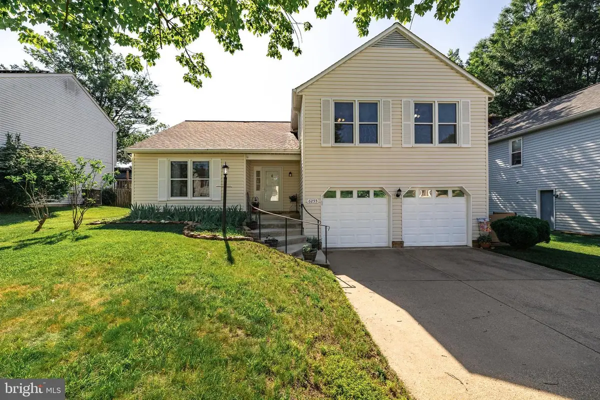 6255 Dawn Day Dr, Columbia, MD 21045 - #1
