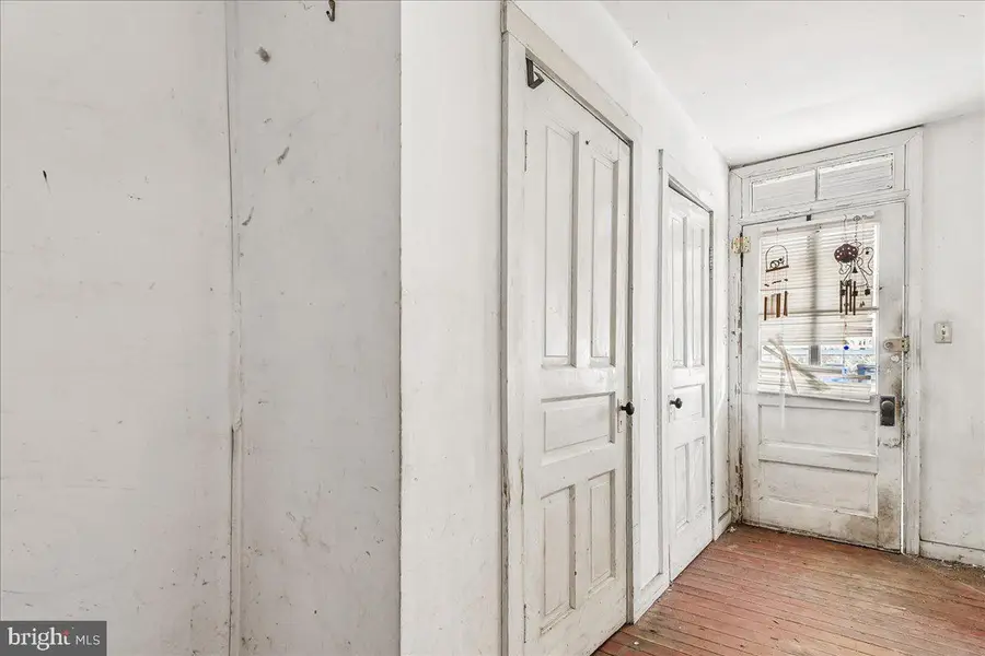 8472 Frederick Rd, Ellicott City, MD 21043 - #3