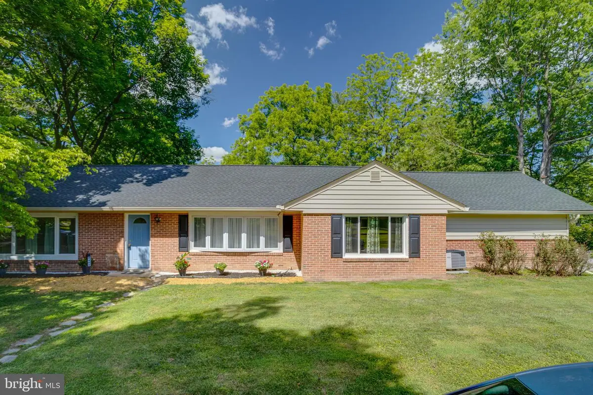3401 Dogwood Dr, Ellicott City, MD 21042 - #1