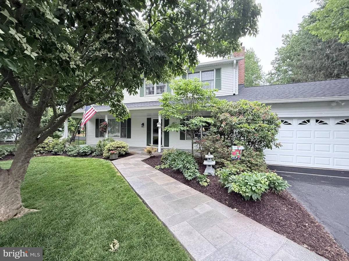 10057 Carillon Dr, Ellicott City, MD 21042 - #1