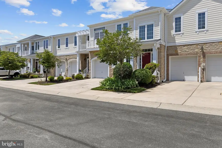 8861 Shining Oceans Way #27, Columbia, MD 21045 - #3