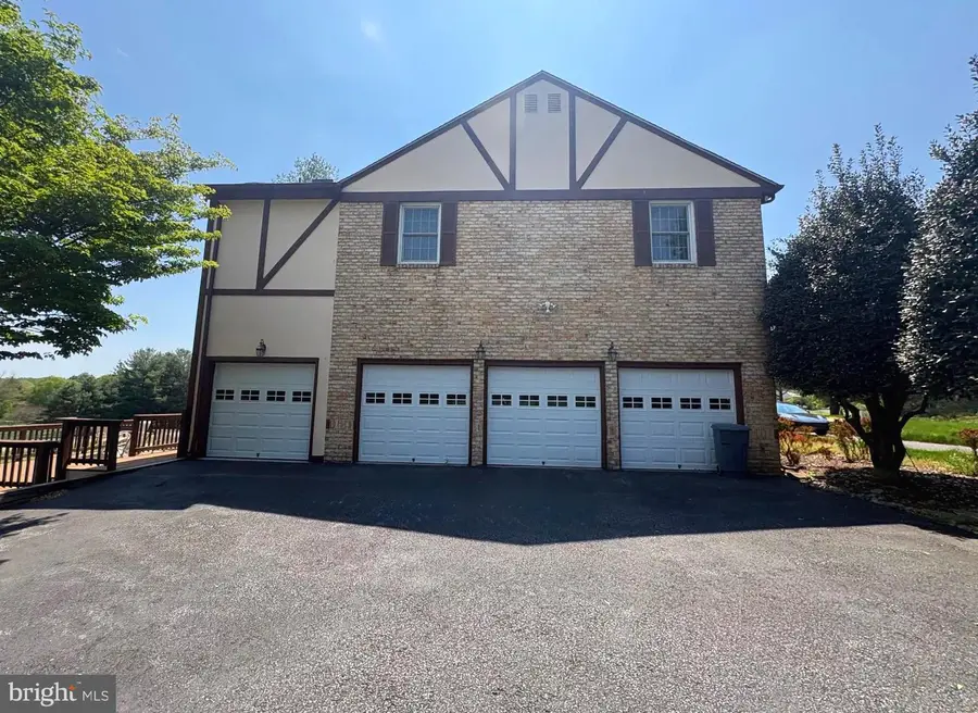 11706 Farside Rd, Ellicott City, MD 21042 - #3